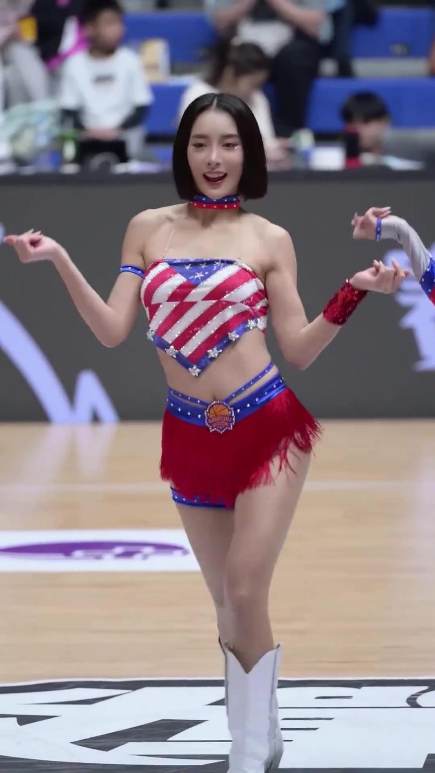 太離譜了 ！幾乎是完美女人！